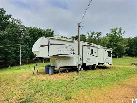 27 Jordan Ln, New Concord, KY 42076