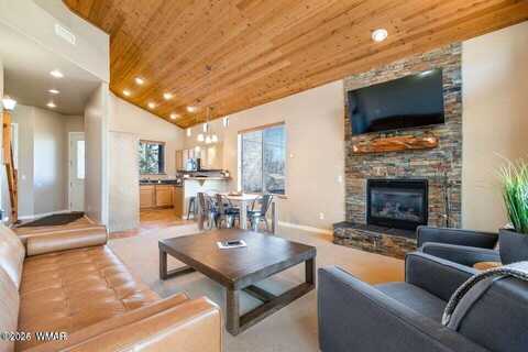 1400 W Navajo Lane, Lakeside, AZ 85929
