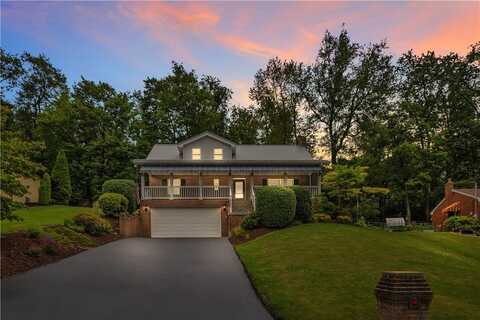 2161/2 Robin Hood Dr, Irwin, PA 15642
