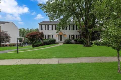 642 Water View Dr, Cranberry Twp, PA 16066