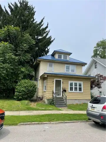 410 Cedar, Sharon, PA 16146