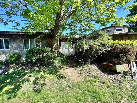 127 Pax View Hills Lane, Unity, PA 15650