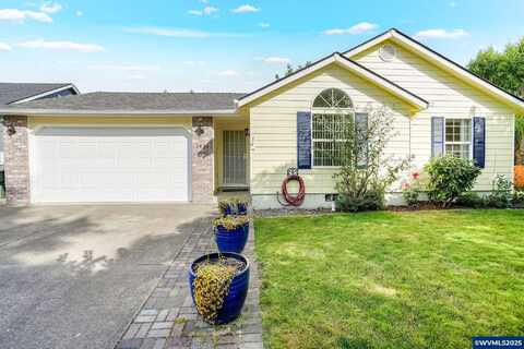 1830 Plateau St NE, Salem, OR 97305