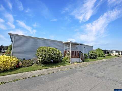 5422 Portland #8 Rd NE, Salem, OR 97305