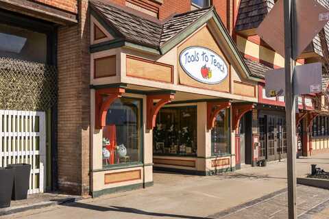 144 W Main Street, Gaylord, MI 49735