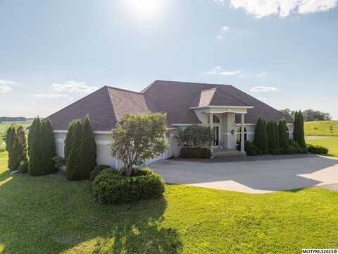 17666 Eagle Ave, CLEAR LAKE, IA 50428