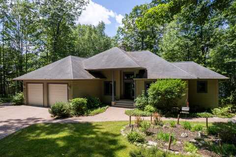 10415 HOWARDS END RD, Minocqua, WI 54548