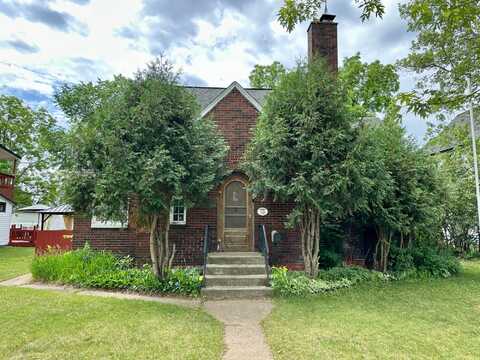 116 SOMO AVE E, Tomahawk, WI 54487