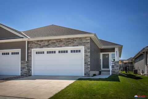 8621 Covenant Court, Lincoln, NE 68526
