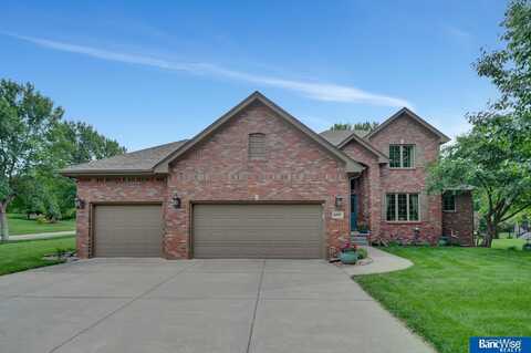 6700 S Ridge Drive, Lincoln, NE 68512
