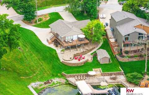 8833 Verdon Circle, Plattsmouth, NE 68048