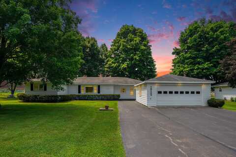 18169 6th Avenue Road, Three Rivers, MI 49093