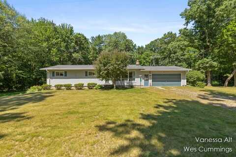 8233 Johnson Road, Belding, MI 48809