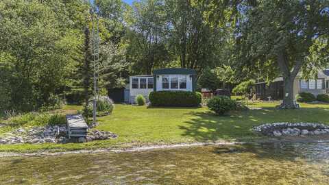 12963 E Englewright Drive, Sand Lake, MI 49343