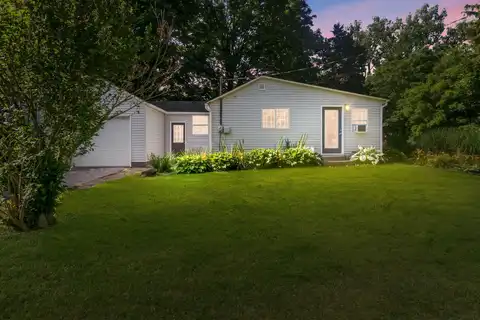 8151 S Scottdale Road, Berrien Springs, MI 49103