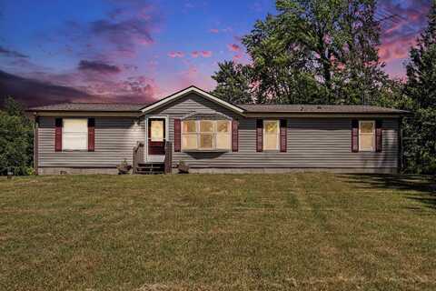 45199 40th Street, Paw Paw, MI 49079