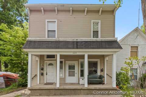 1523 Broadway Avenue NW, Grand Rapids, MI 49504
