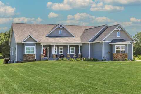 7240 Davis Highway, Charlotte, MI 48813