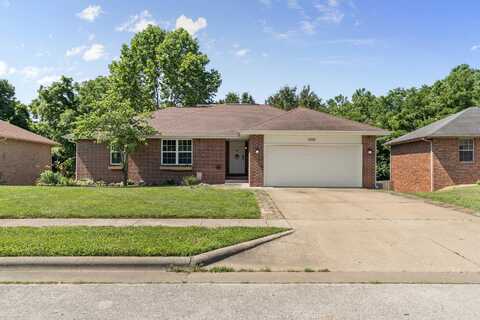 3898 W Parkridge Circle, Springfield, MO 65802