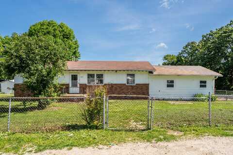 621 E Cleveland Street, Seymour, MO 65746