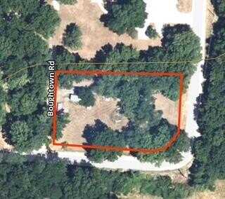 303 Lee Hopkins Drive, Stockton, MO 65785