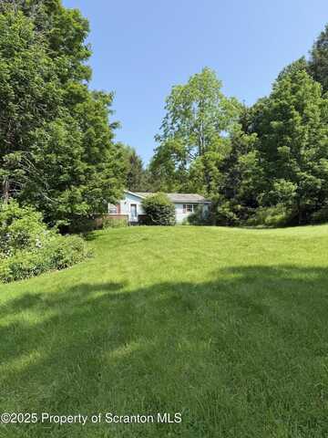 12 Whites Road, Dalton, PA 18414