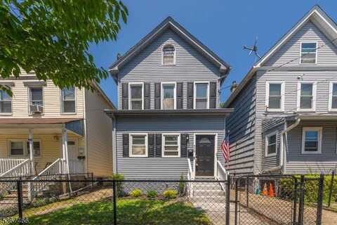 576 Walnut St, Elizabeth, NJ 07201