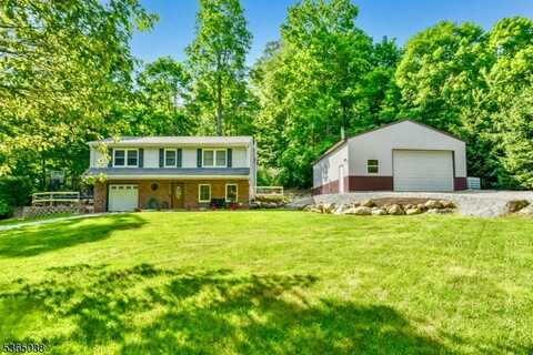 28 Holland Mt Rd, Jefferson Twp., NJ 07438