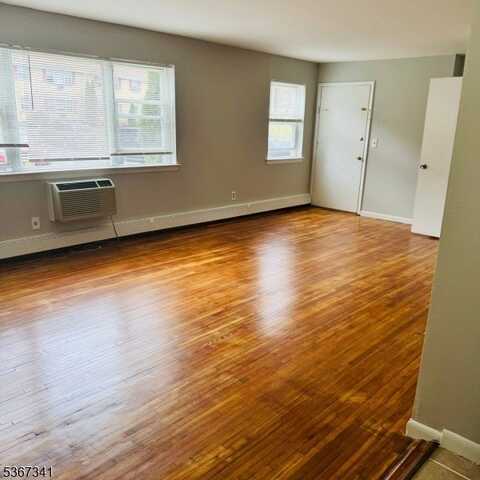 330 Franklin Ave, Rockaway Boro, NJ 07866