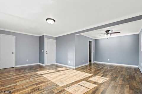 557 E Elm St - 2nd Floor, Linden, NJ 07036