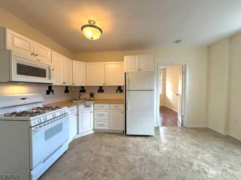 39 Glenridge Ave, Montclair, NJ 07042