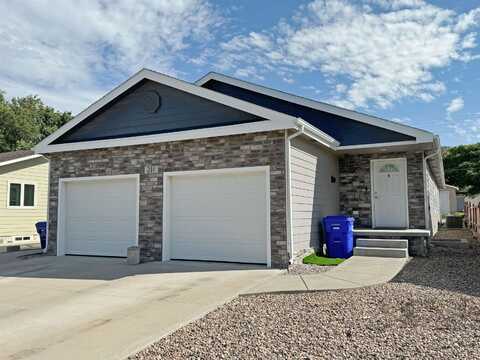 211 E 17th St, Hays, KS 67601
