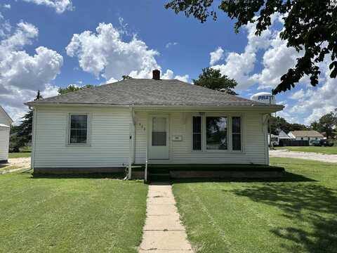523 Lawrence St, Pratt, KS 67124
