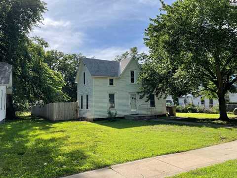 127 S West St, Buhler, KS 67522
