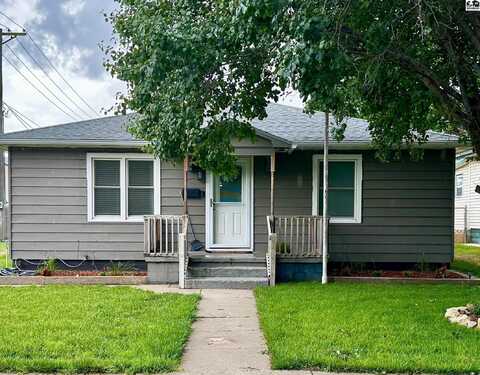 217 S 6th St, Sterling, KS 67579