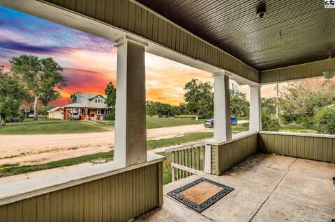 2319 W Main St, Hutchinson, KS 67501