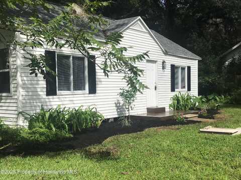 9023 Gronde Avenue, Brooksville, FL 34601