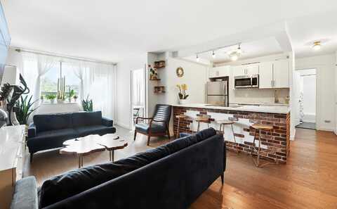 100 MANHATTAN AVE, Union City, NJ 07087
