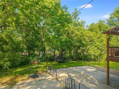 6607 QUAIL RUN Drive, Parkville, MO 64152