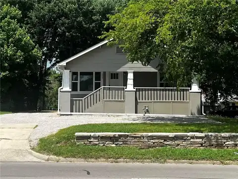 2206 S Broadway Street, Pittsburg, KS 66762