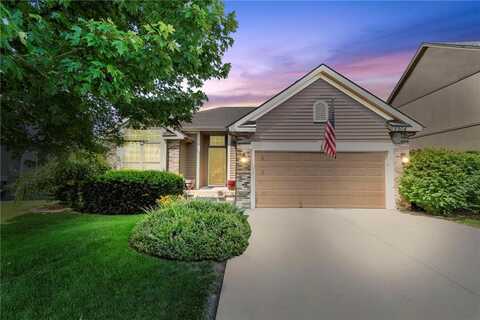 8904 NE 101st Street, Kansas City, MO 64157