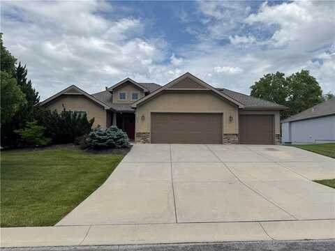 3009 Somerset Drive, Leavenworth, KS 66048