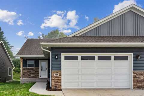 915 Prairie View Dr, WestBranch, IA 52358