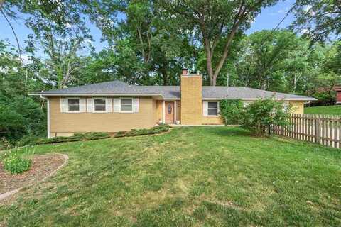 306 Virginia Dr, IowaCity, IA 52245