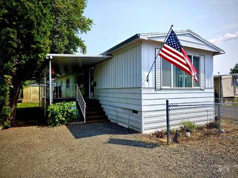 3526 11th St, Lewiston, ID 83501