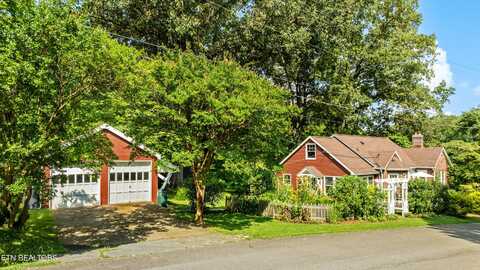 2502 Topaz St, Knoxville, TN 37917