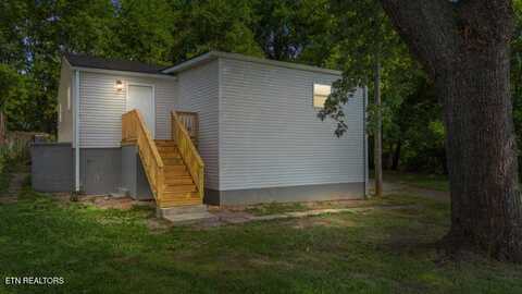 1529 Delaware Ave, Knoxville, TN 37921