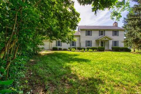 4109 E Woodland Court, Leesburg, IN 46538