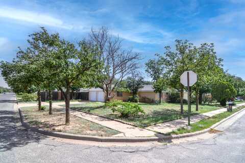 4832 9th Street, Lubbock, TX 79416