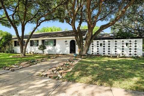 3611 Knoxville Drive, Lubbock, TX 79423